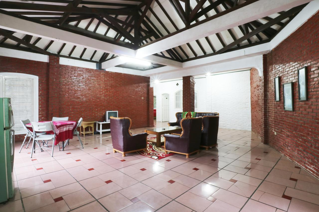 Villa Madani Paragajen 외부 사진