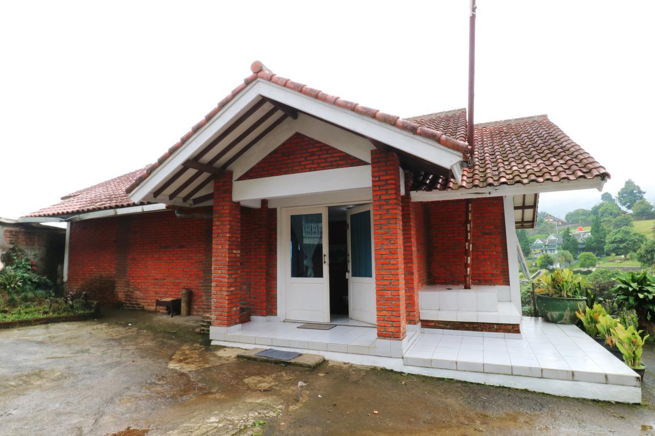 Villa Madani Paragajen 외부 사진