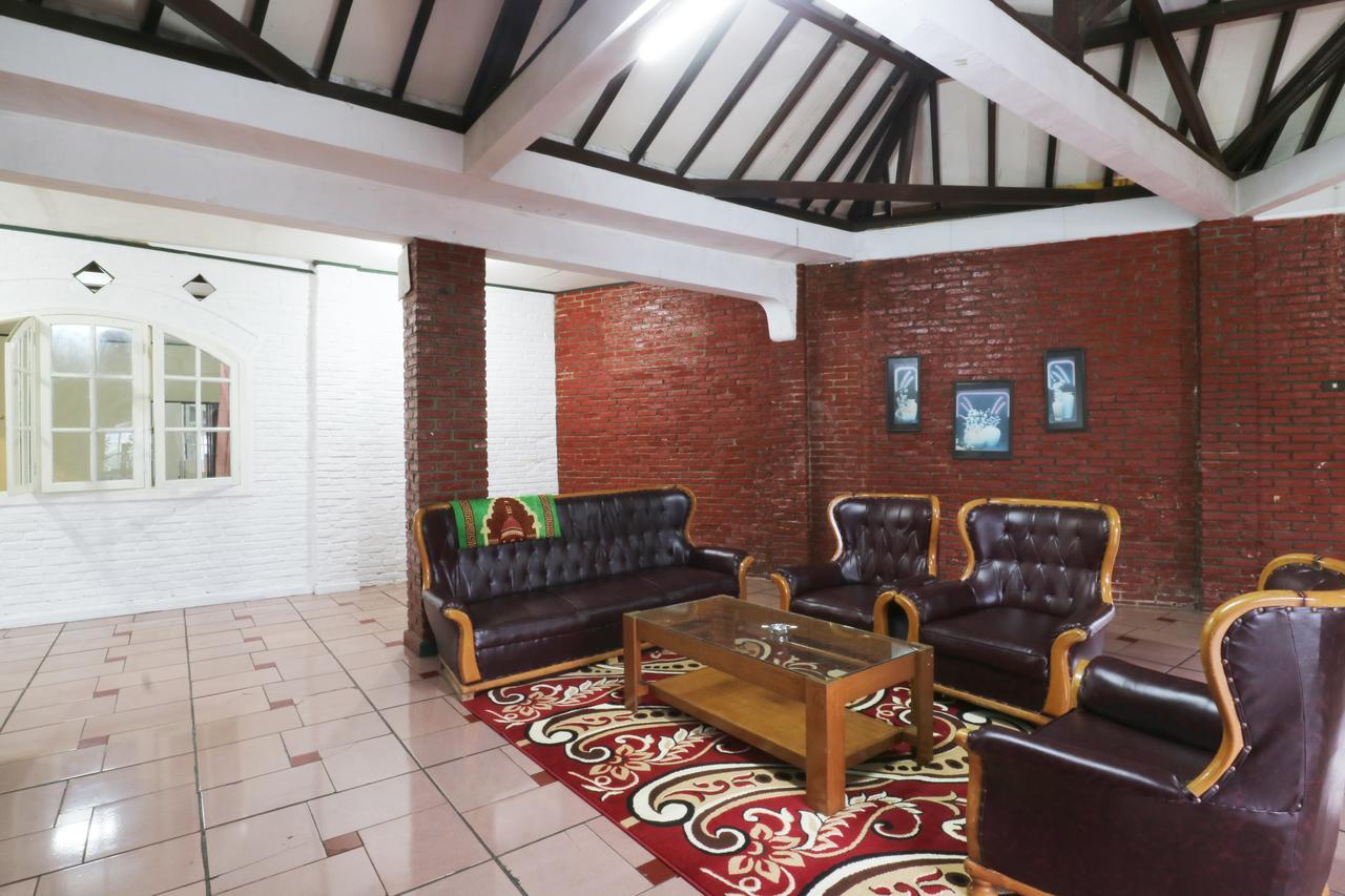 Villa Madani Paragajen 외부 사진