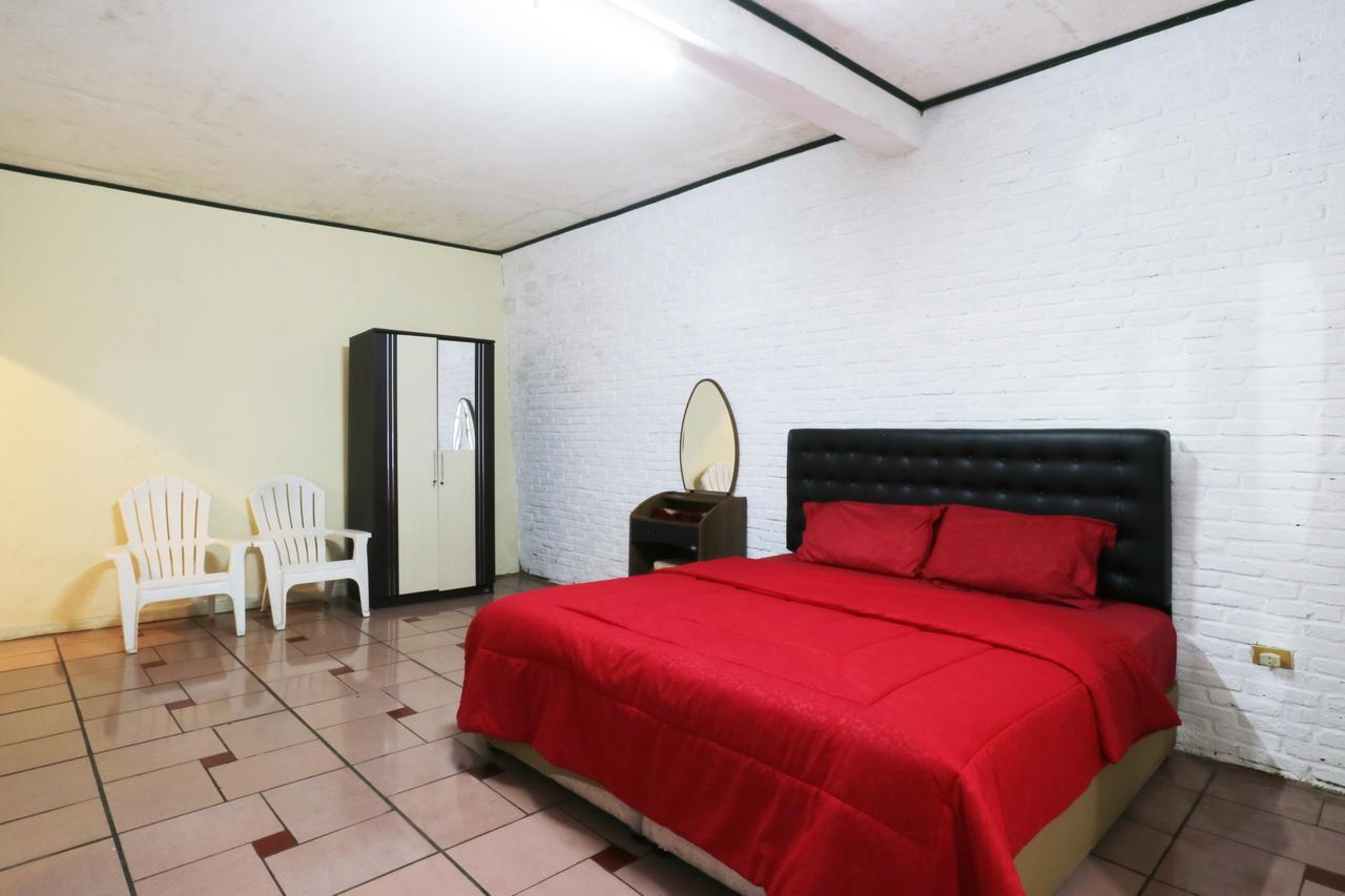Villa Madani Paragajen 외부 사진