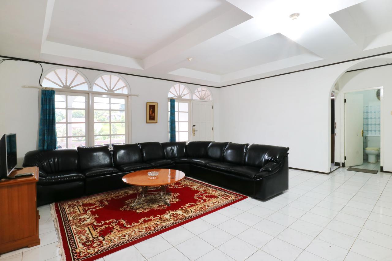 Villa Madani Paragajen 외부 사진