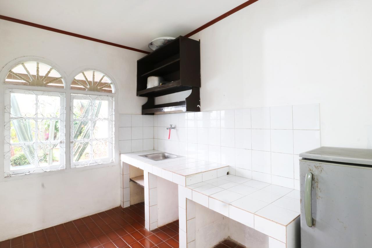 Villa Madani Paragajen 외부 사진
